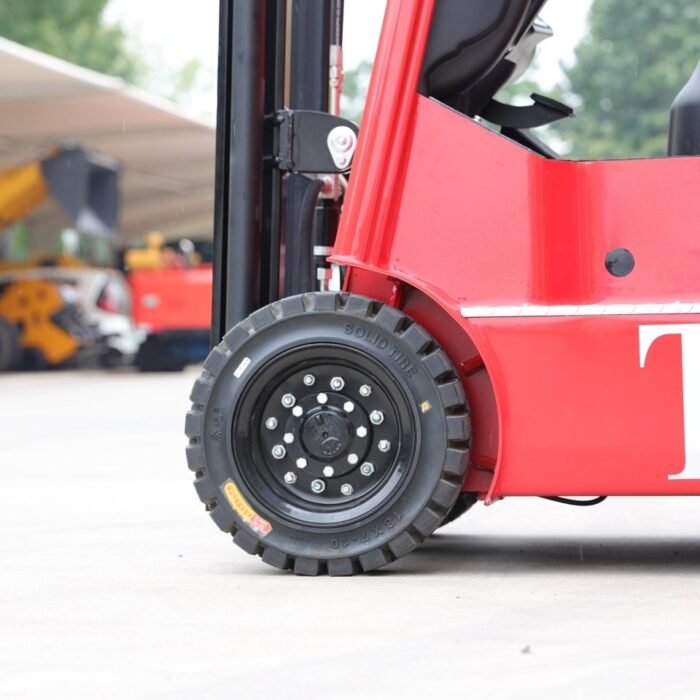 2024-TYPHON-2-Ton-Rated-Capacity-Electric-Forklift5.jpg