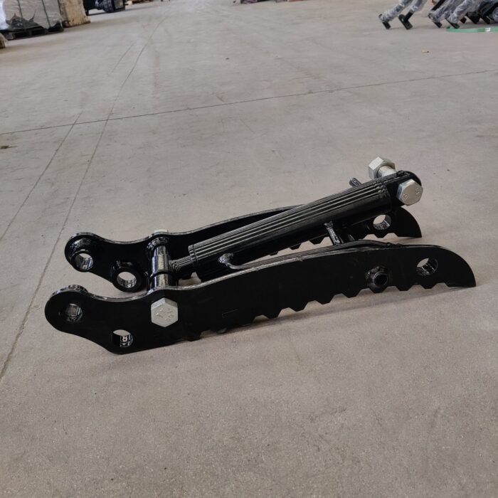 Budget-Style-Hydraulic-Thumb-Clip2-scaled-1.jpg