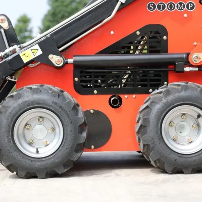 Mini-SkidSteer-Loader-Track-Wheel-Honda-EPA-Gas-22.1-HP4.webp Mini-SkidSteer-Loader-Track-Wheel-Honda-EPA-Gas-22.1-HP4.webp