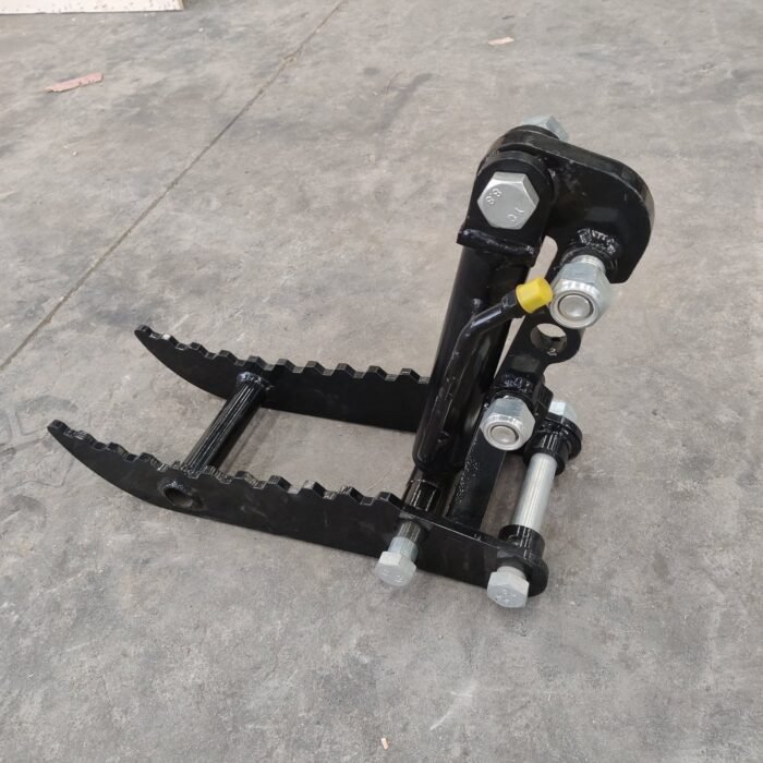 TYPHON-Attachments-Hydraulic-Thumb-Clip7-scaled-1.jpg