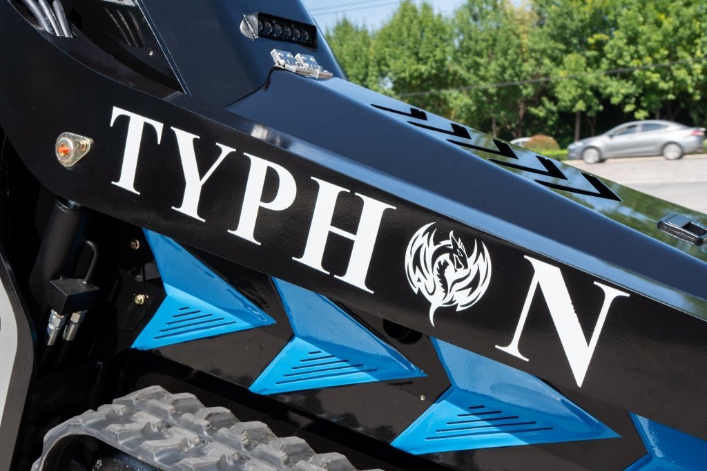 TYPHON-STOMP-X130015.jpg TYPHON-STOMP-X130015.jpg