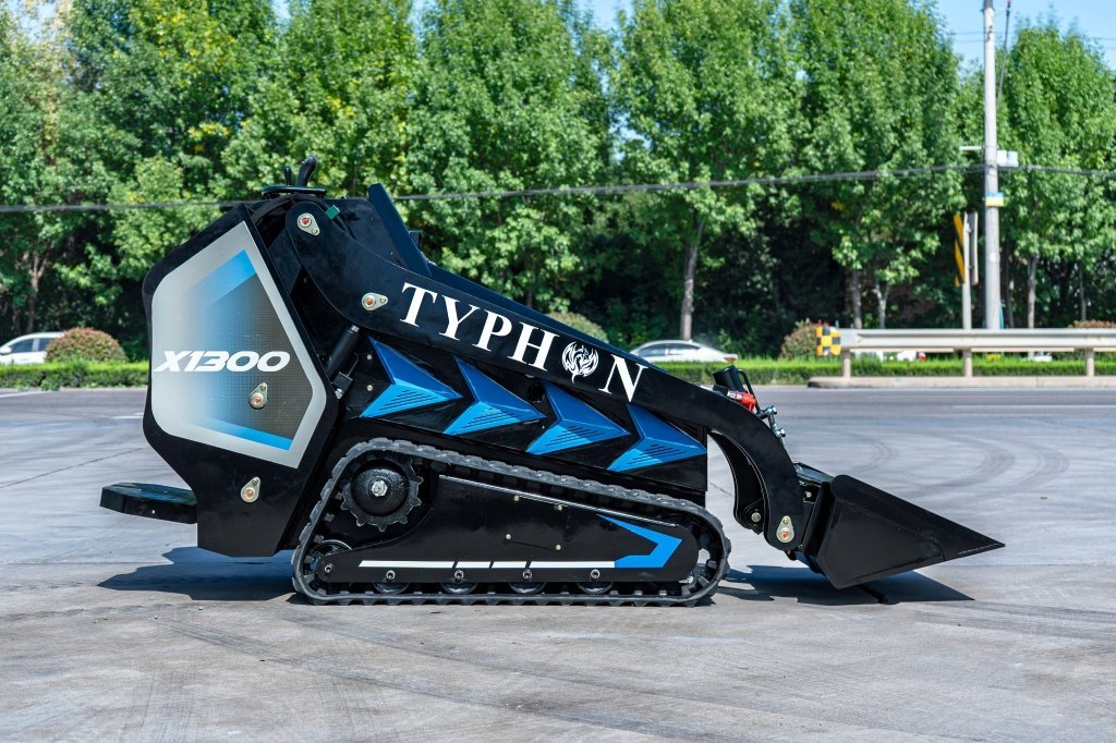 TYPHON-STOMP-X13002-1.jpg TYPHON-STOMP-X13002-1.jpg