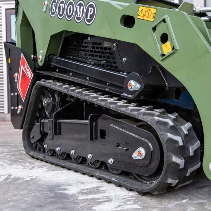 TYPHON-Stomp-V1000-24HP-Kubota-D1105-Water-Cooled-Diesel-Skid-Steer-Pilot-Control29-scaled-1.jpg