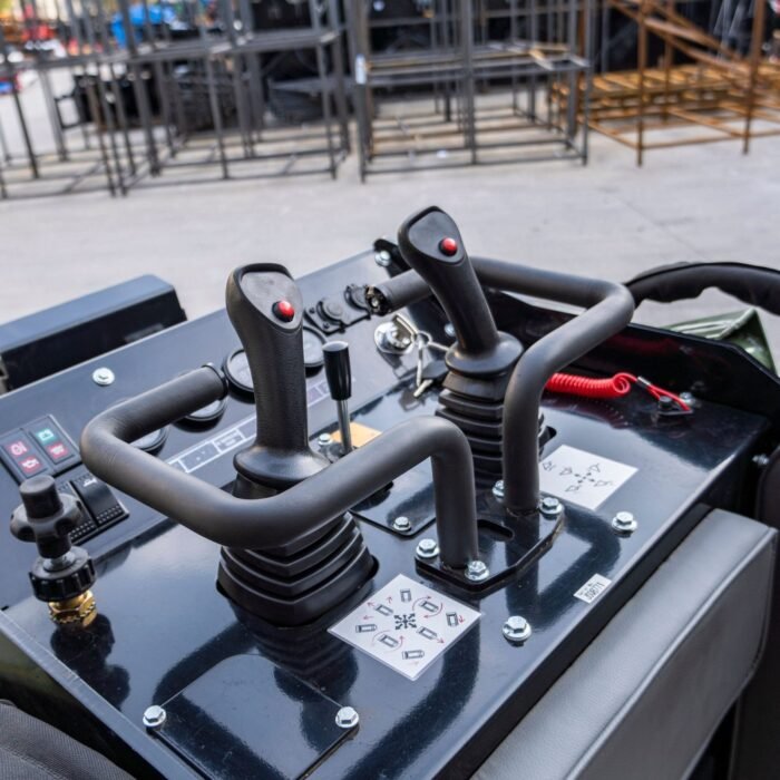 TYPHON-Stomp-V1000-24HP-Kubota-D1105-Water-Cooled-Diesel-Skid-Steer-Pilot-Control33-scaled-1.jpg