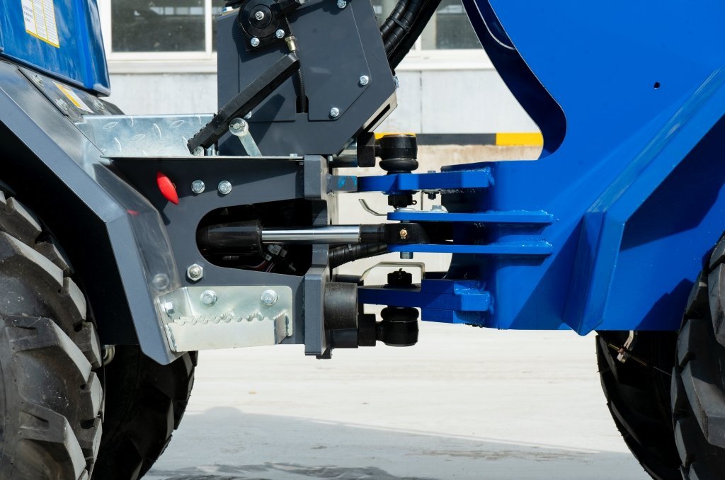 TYPHON-Wheel-Loader-with-Kubota-D1105-engine10-1.jpg TYPHON-Wheel-Loader-with-Kubota-D1105-engine10-1.jpg