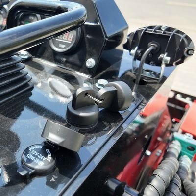 5894208910-1.jpg Brand New TYPHON STOMP V900 1.4 Ton Mini Track Loader Featuring Dual Auxiliary Hydraulics & Kubota… – product detail image 29
