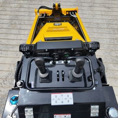 5894229335-1.jpg Brand New TYPHON STOMP V900 1.4-Ton Compact Track Loader with 25HP Kubota Diesel Engine 1,102 lb… – product detail image 30